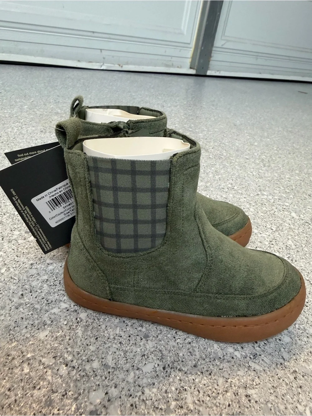 NWT Kids Olive Green Suede Zip-Up Chelsea Boots with plaid detail 8